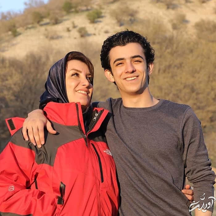 علی شادمان و مادرش مادر علی شادمان